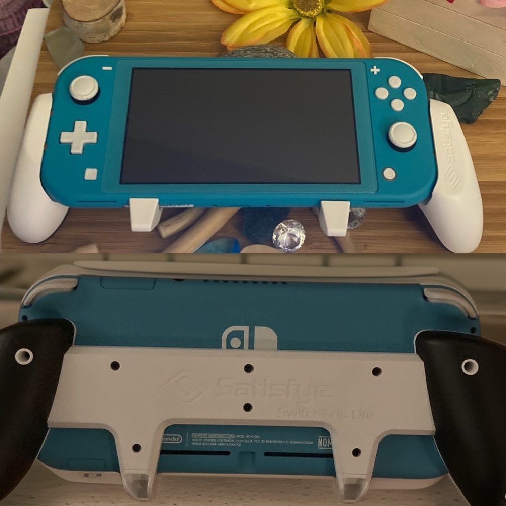 Nintendo Switch Lite Game System Console SATISFYE GRIP & Carrying Case - Picture 8 of 11